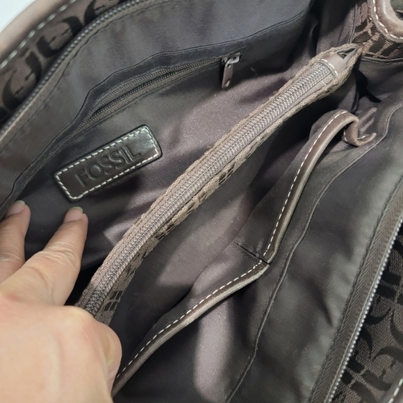 FOSSIL Brown Leather Signature Shoulder Bag Double Handle Spacious Interior - Picture 9 of 12